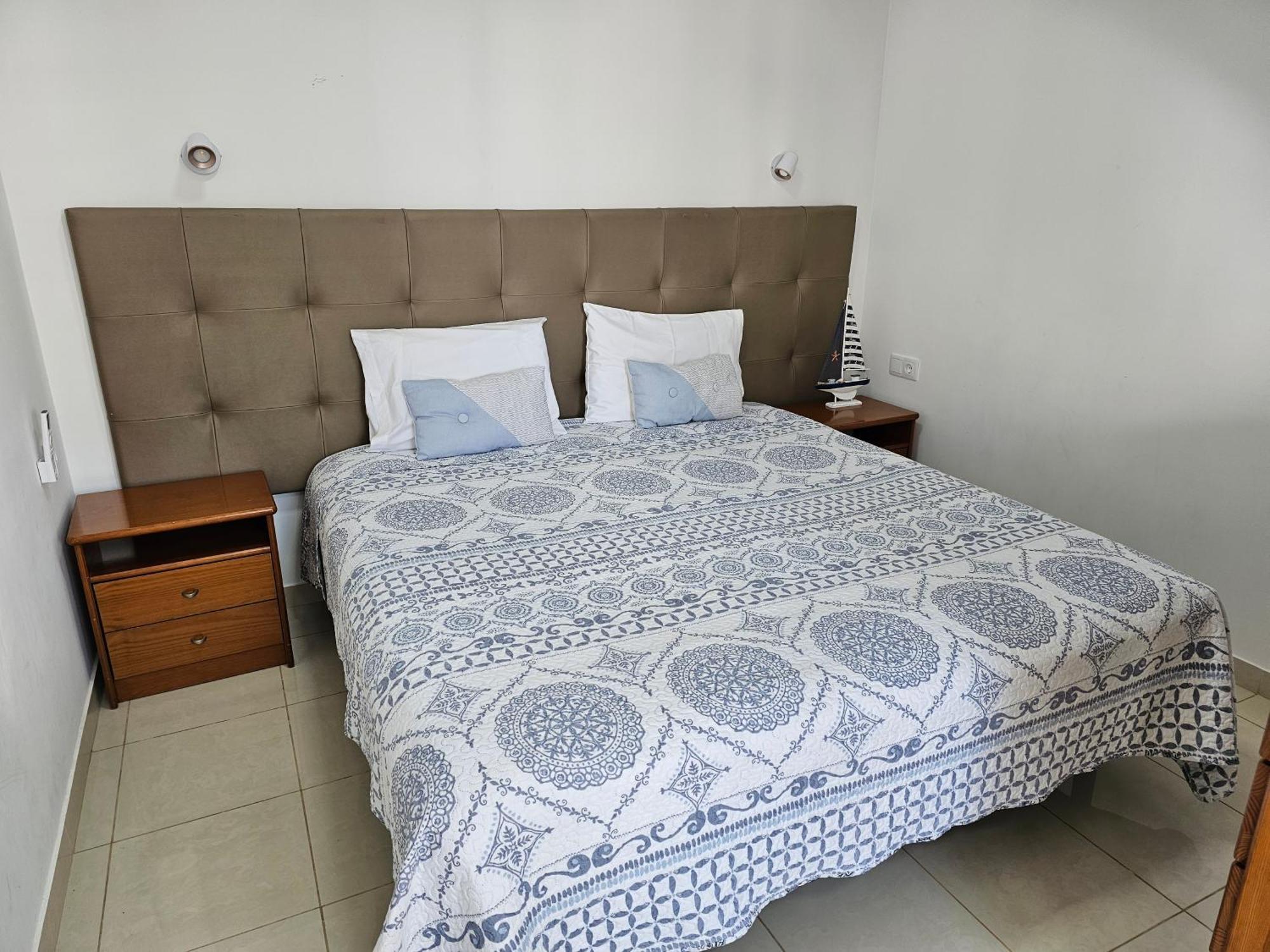 Apartamentos Navio Azul Funchal  Zimmer foto