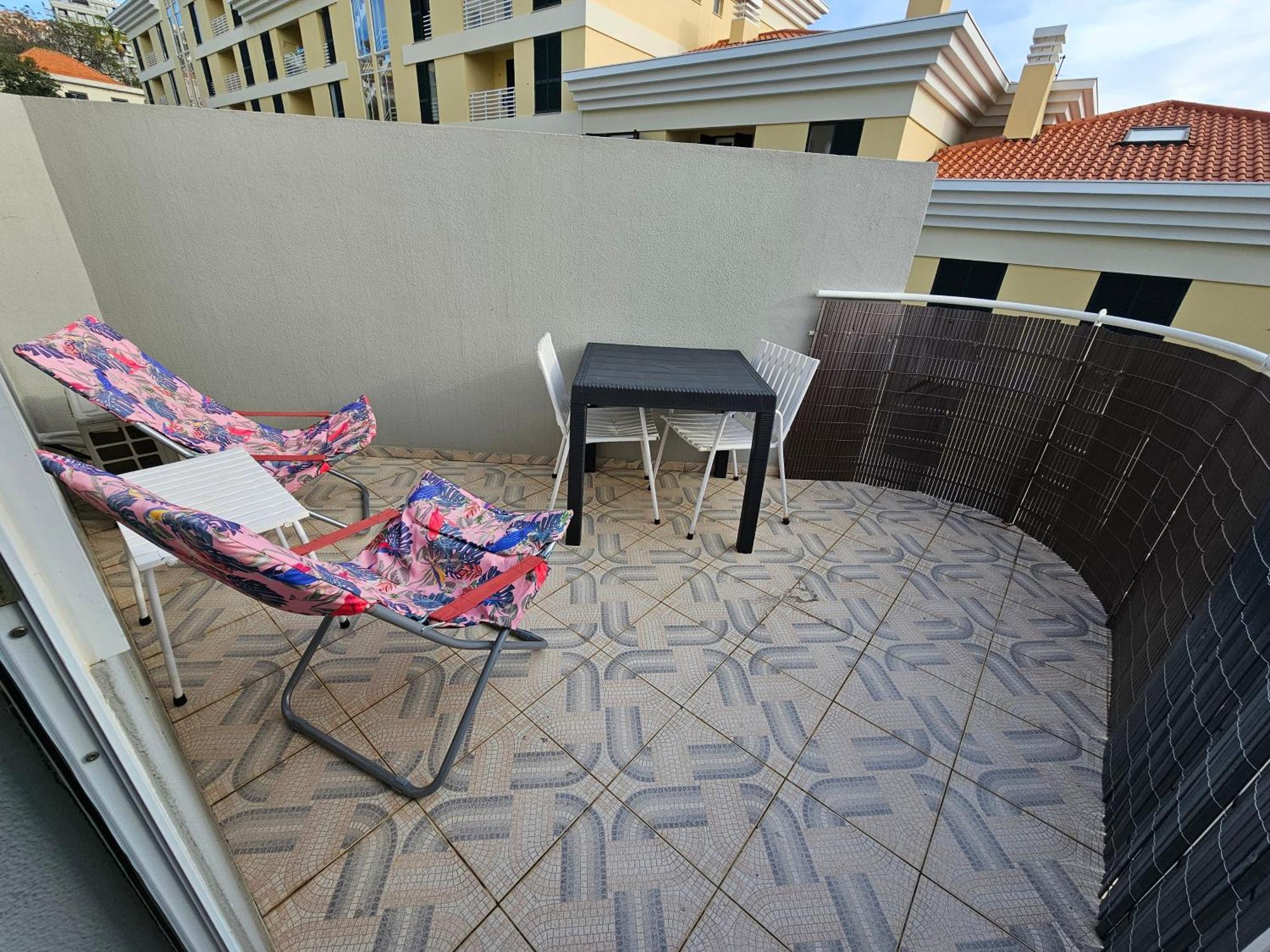 Apartamentos Navio Azul Funchal  Zimmer foto