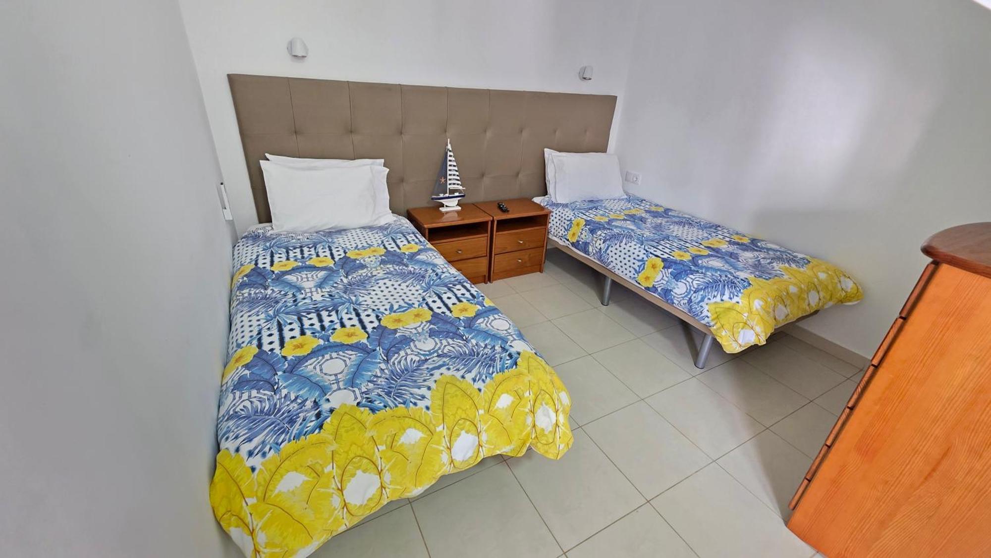 Apartamentos Navio Azul Funchal  Zimmer foto